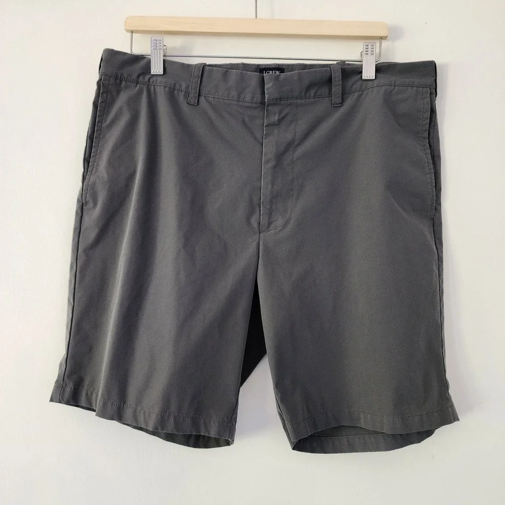 J. Crew Men's Shorts Size 35 Gray 9